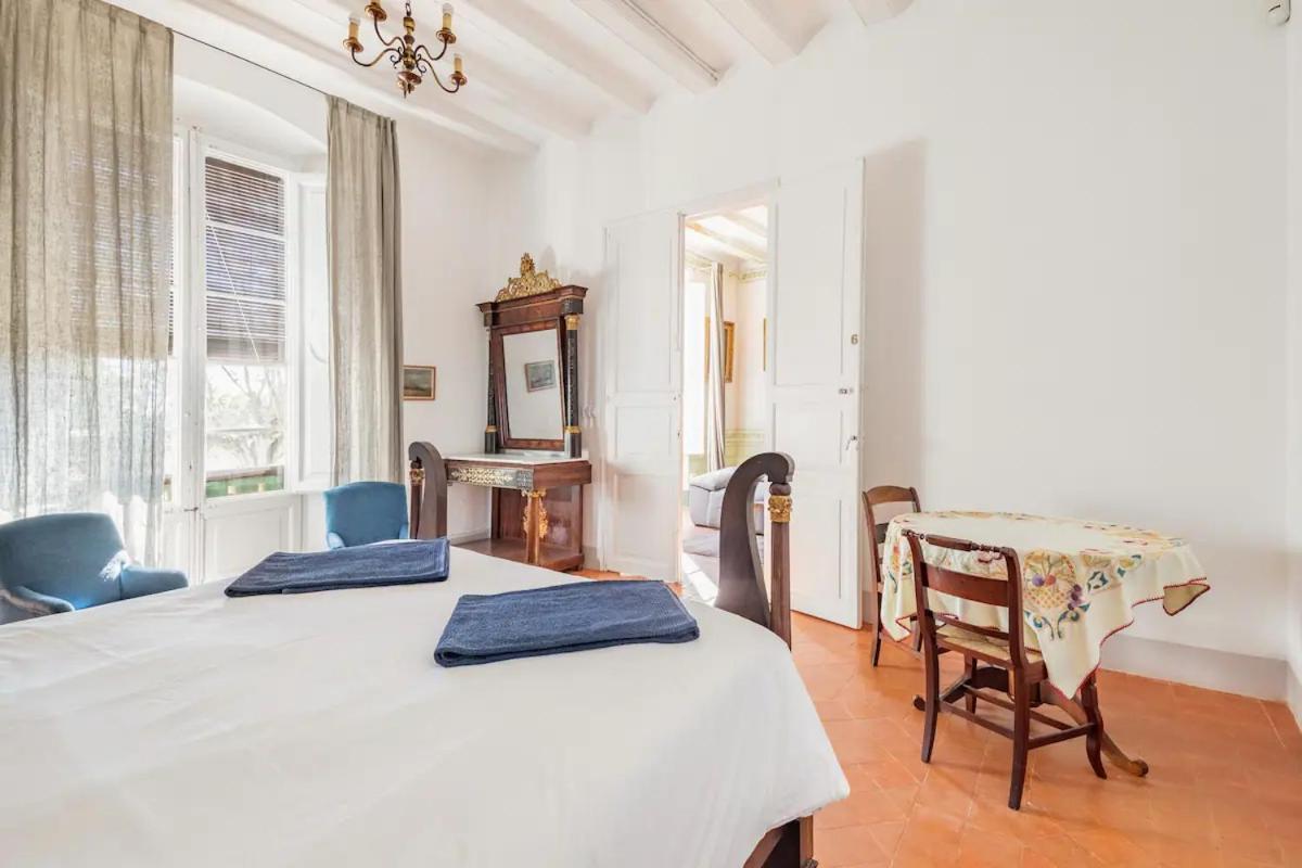 Can Rovira - Stunning Neoclassical Mansion, Just 20 Min Drive From Barcelona City Center, Ideal For Groups And Families Alella Eksteriør bilde