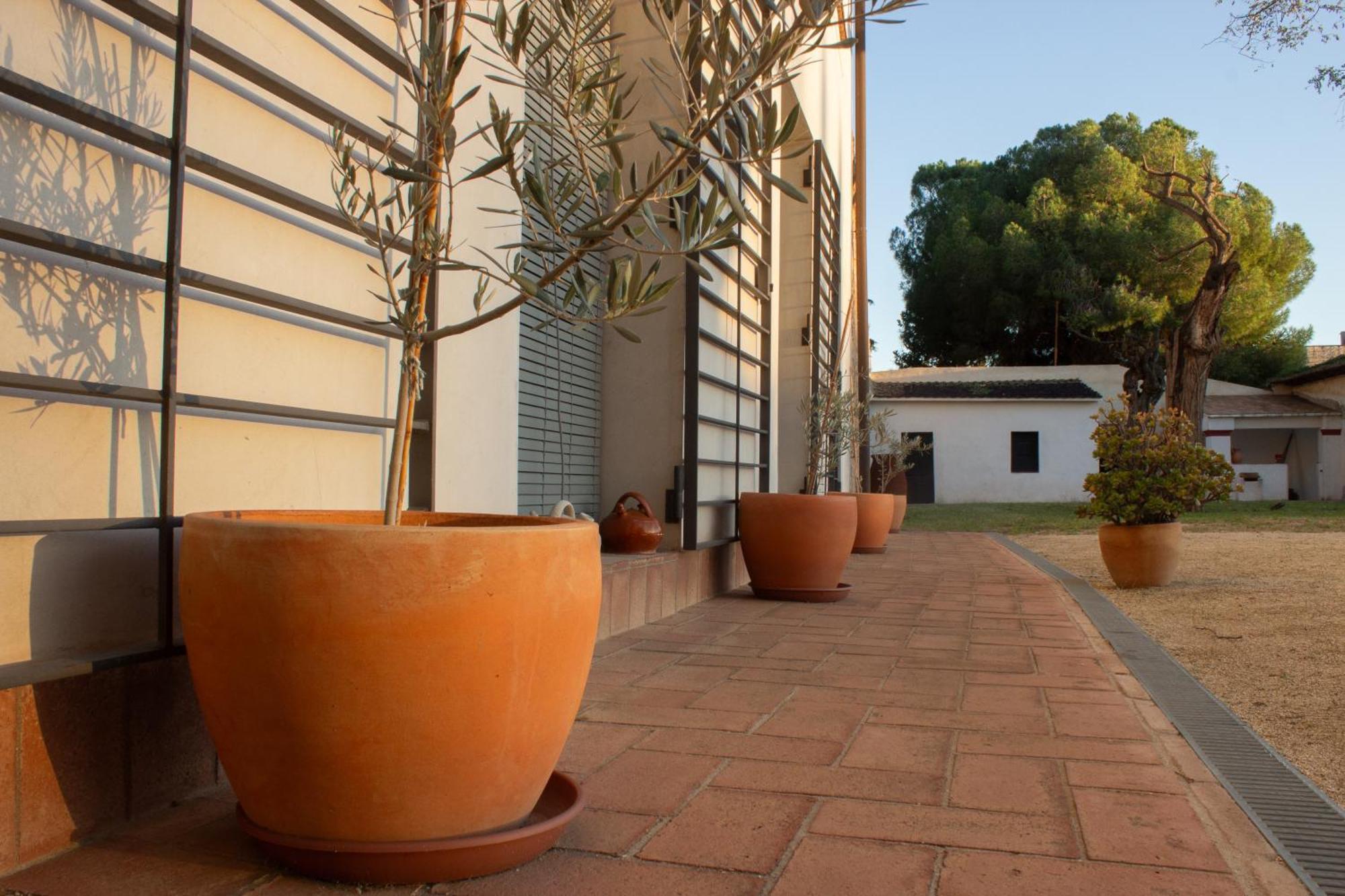 Can Rovira - Stunning Neoclassical Mansion, Just 20 Min Drive From Barcelona City Center, Ideal For Groups And Families Alella Eksteriør bilde